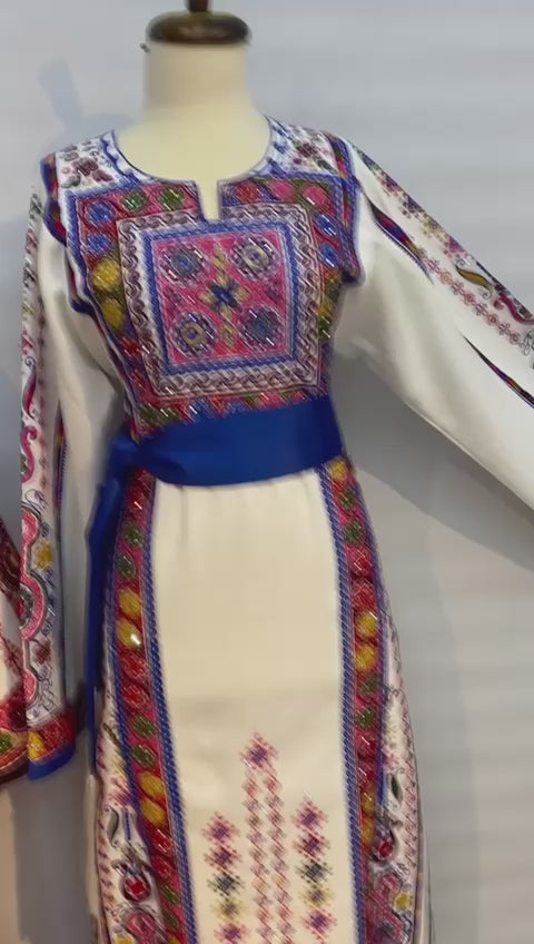 Elegant Embroidered Palestinian Fellahi Thobe