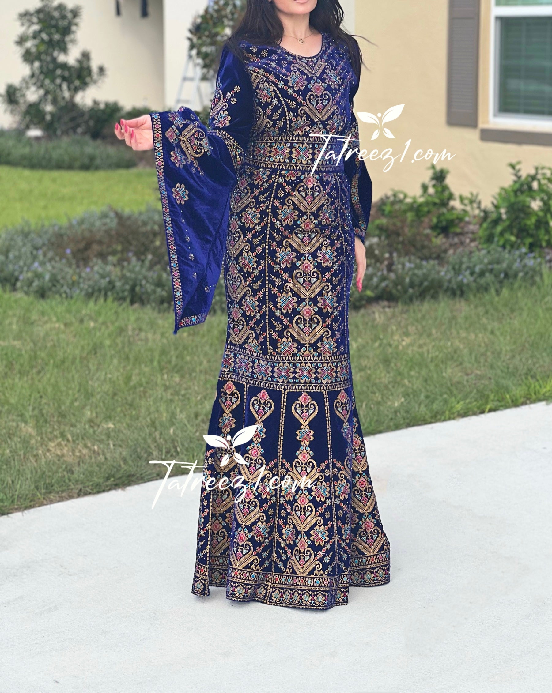 Blue Luxury Mermaid Embroidery Velvet Thoub