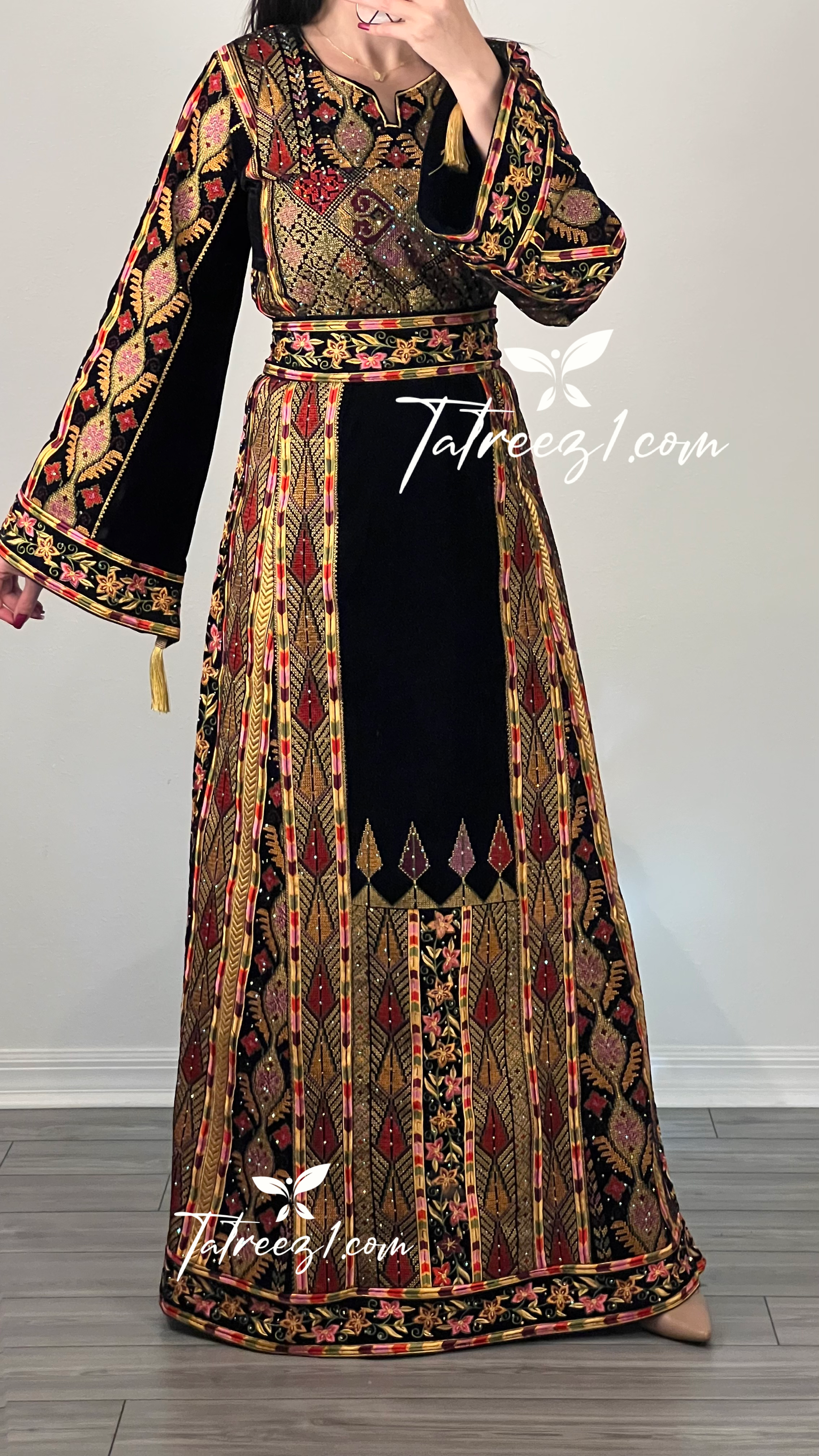 New Collections Gold Embroidery Elegant Velvet Palestinian Thoub