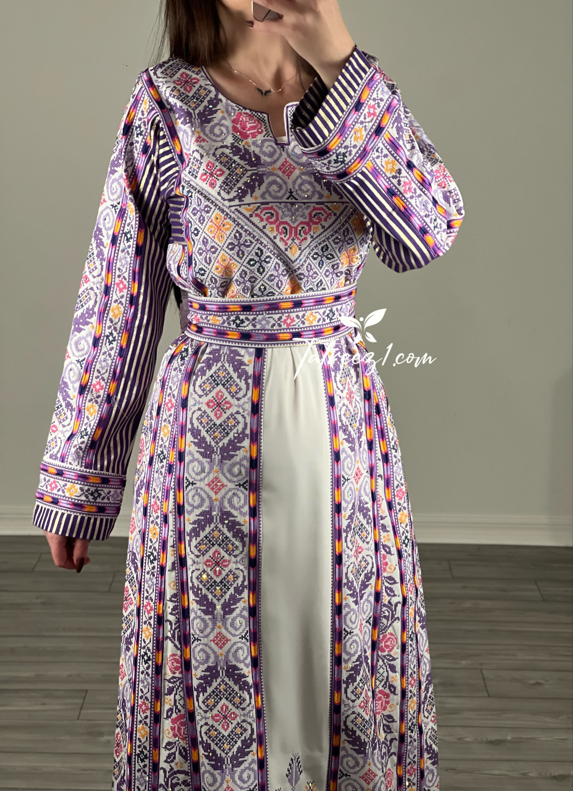 Purple Embroidery Stunning Kashmir Sleeve with Reversible Belt Stone Thobe