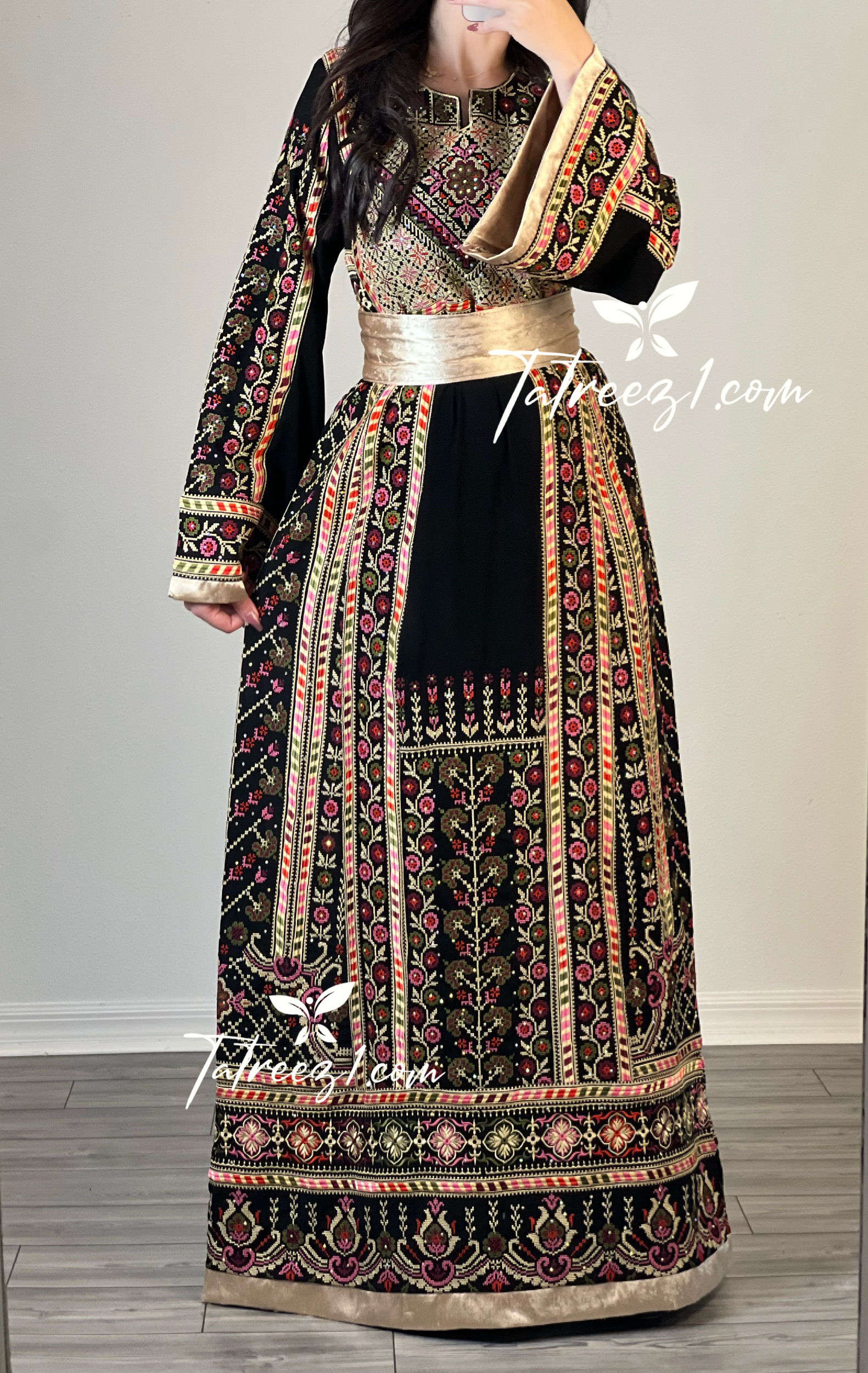 Elegant Style Traditional With Reversible Belt Embroidered Palestinian Fellahi Thobe