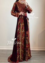Load image into Gallery viewer, Maroon Stunning Velvet Thoub With Removable Skirt
