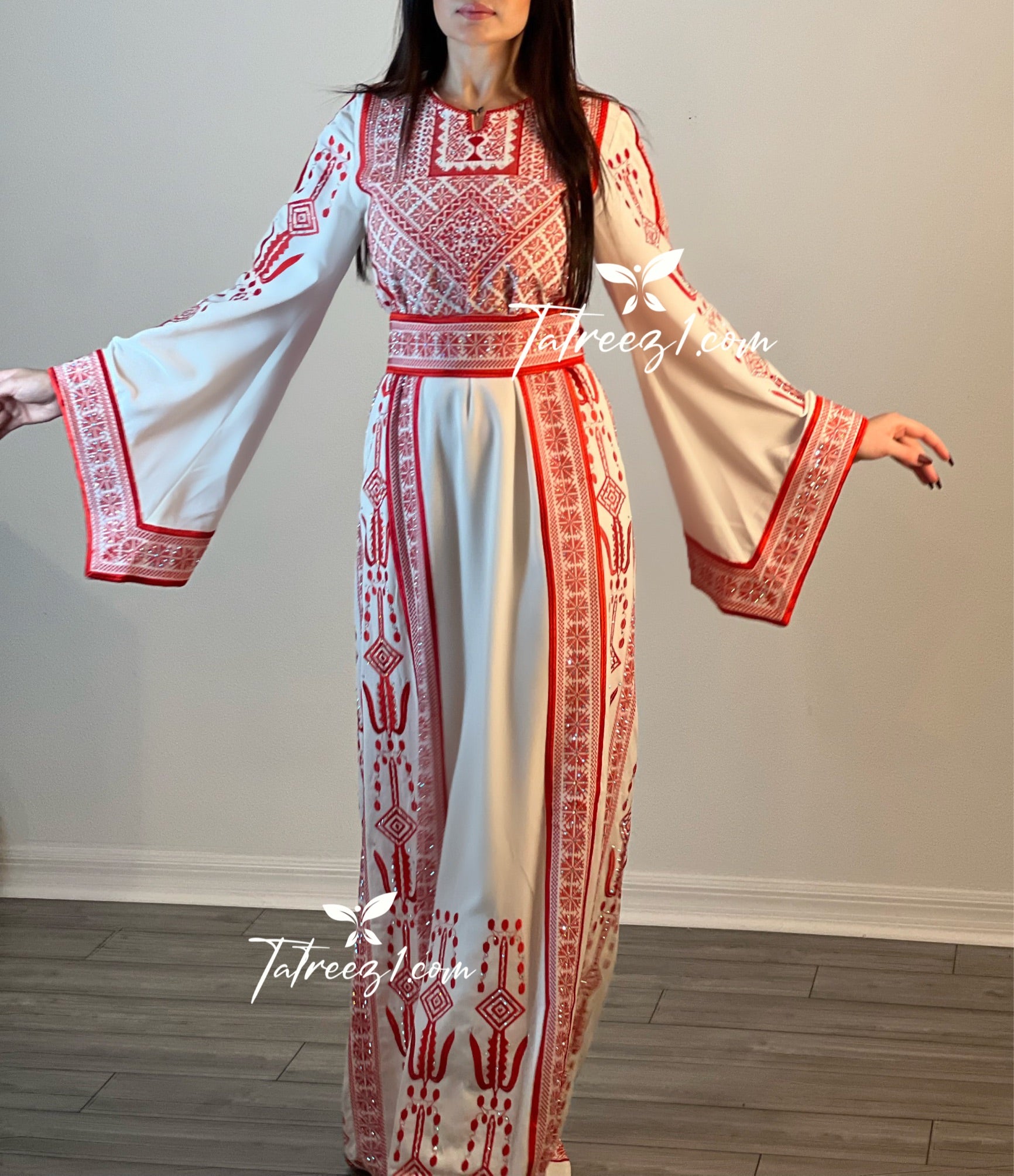 Traditional Red Embroidery Thoub Stone Wide Sleeve Elegant with Reversible Belt