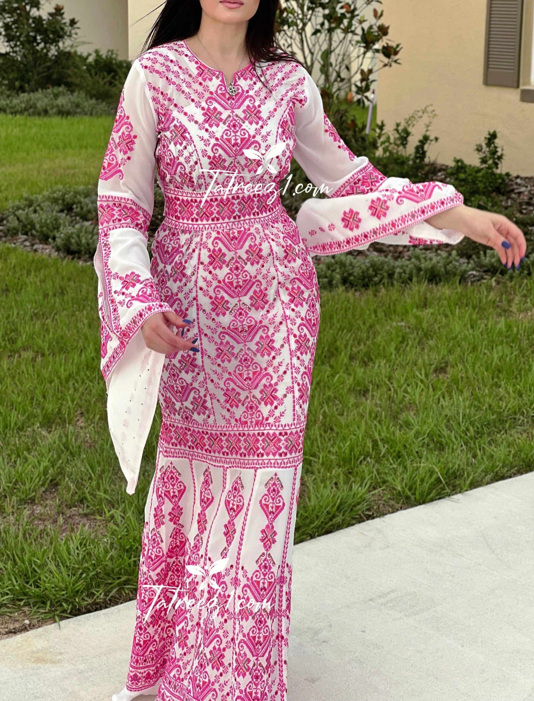 Miss Princess With Pink Embroidery Long Thoub Dress