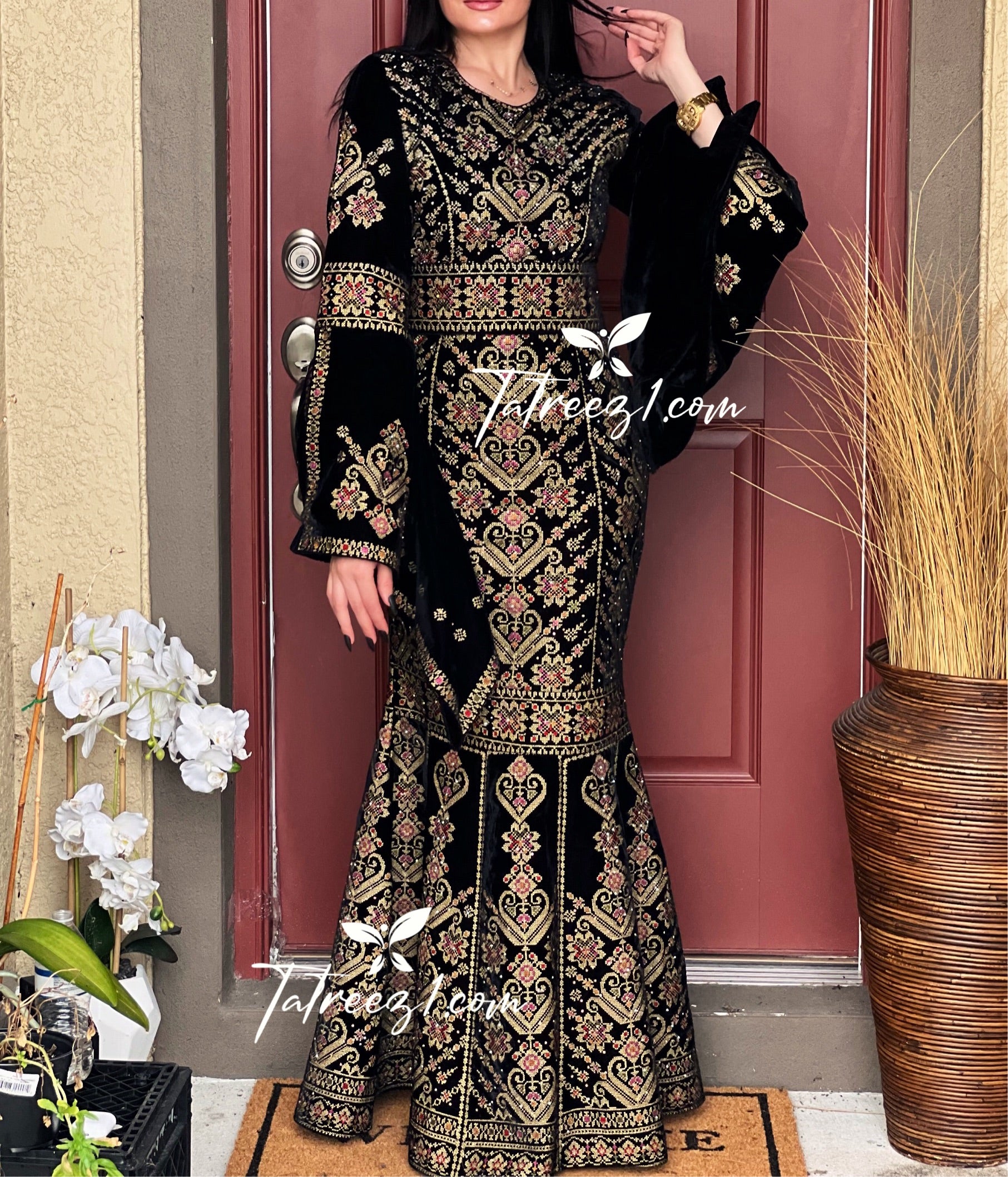 Black Luxury Mermaid Gold Embroidery Velvet Thoub