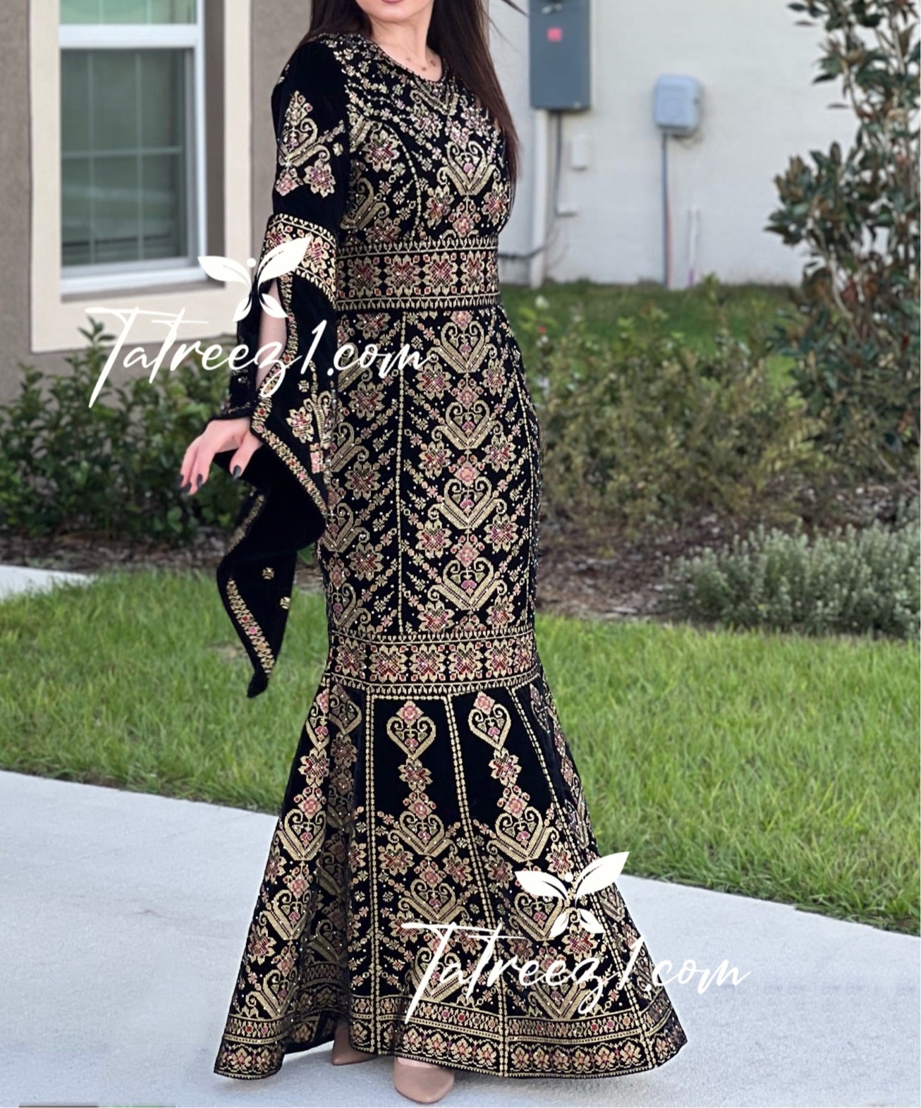 Black Luxury Mermaid Gold Embroidery Velvet Thoub