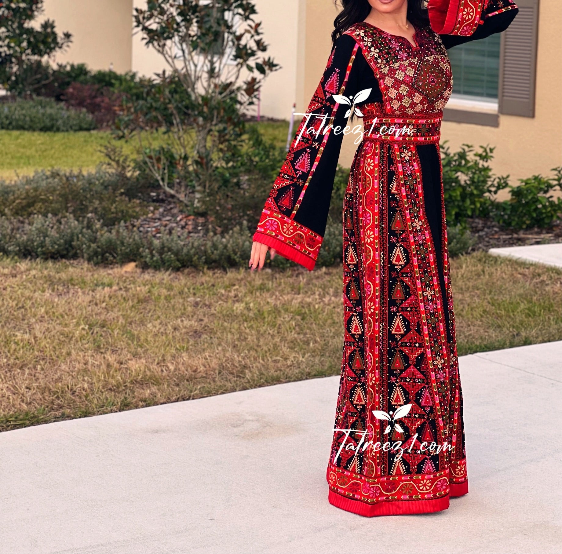 Red Traditional  Thoub  Embroidery Stone  Thobe with Matching Embroidery Belt