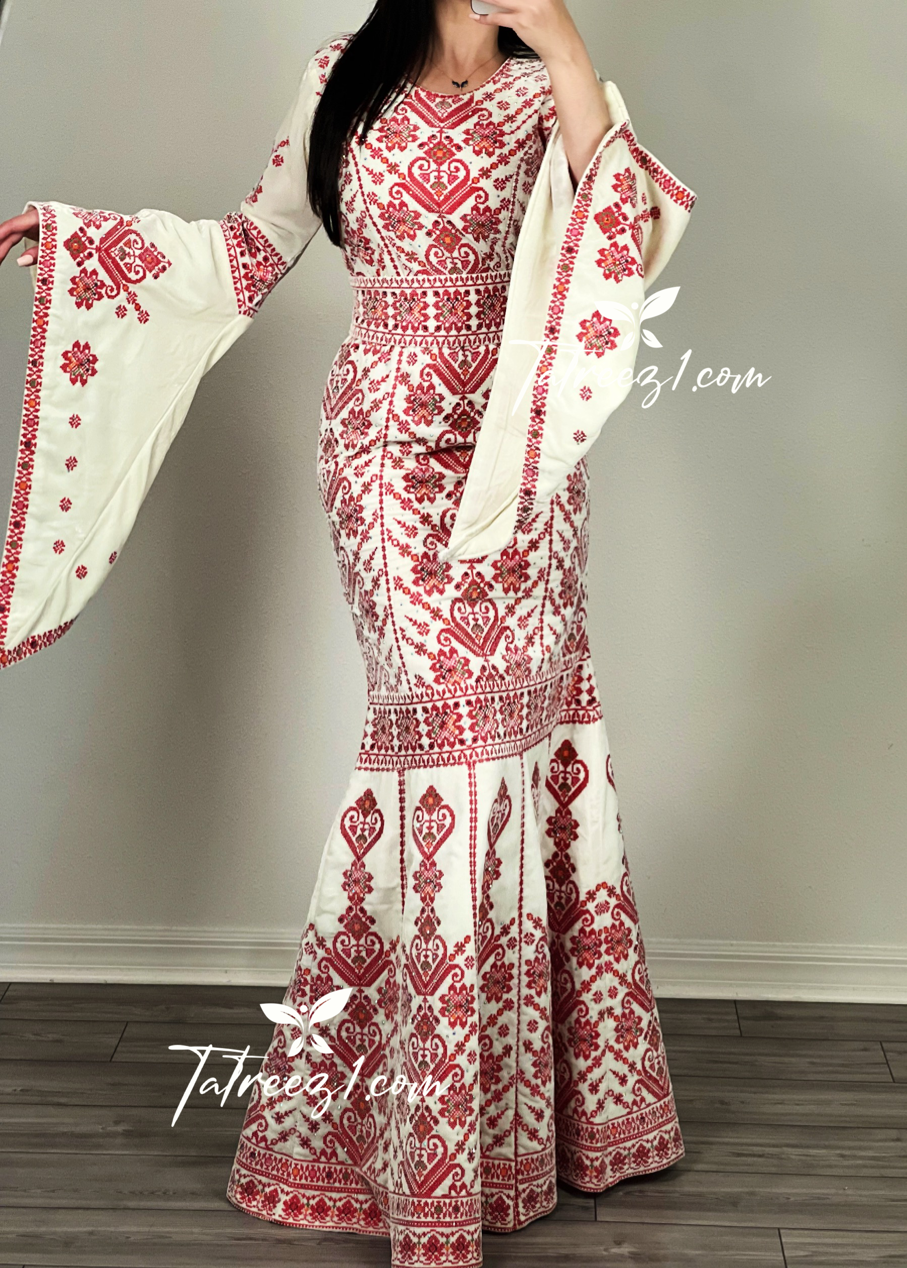 Cream Luxury Mermaid Red Embroidery Velvet Thoub