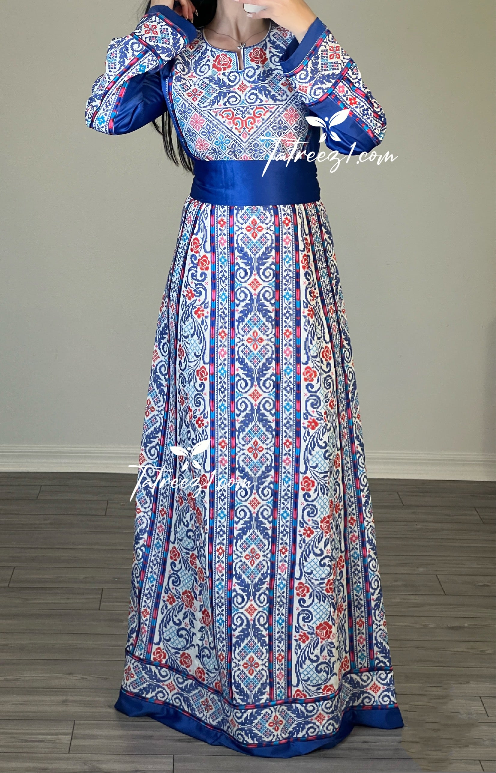 Blue Fully Embroidered  Thoub Dress with Reversible Belt