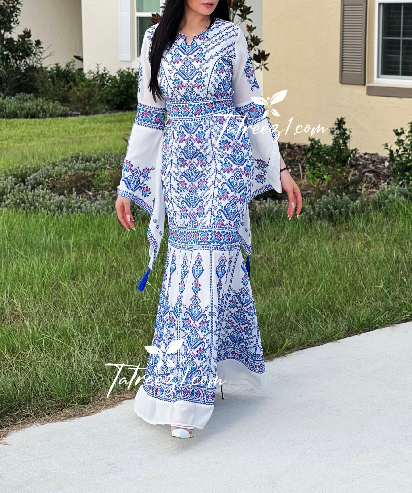 Miss Princess With Blue Embroidery Long Thoub Dress