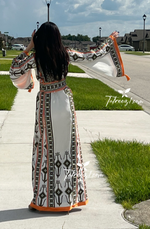 Load image into Gallery viewer, Green Embroidery Qasab Thoub  Wide Sleeve Elegant with Reversible Belt
