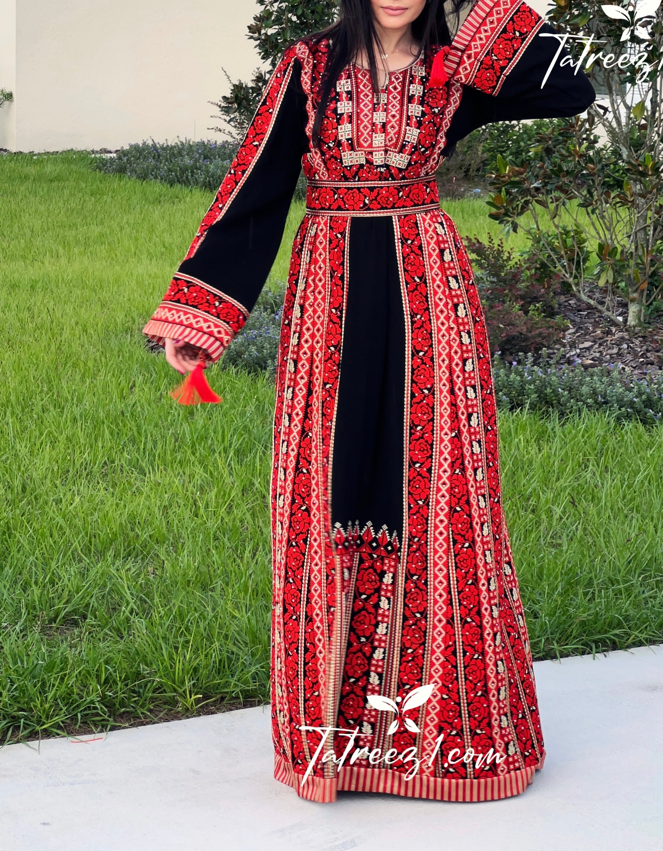 Traditional Kashmir Embroidered Palestinian Fellahi Thobe