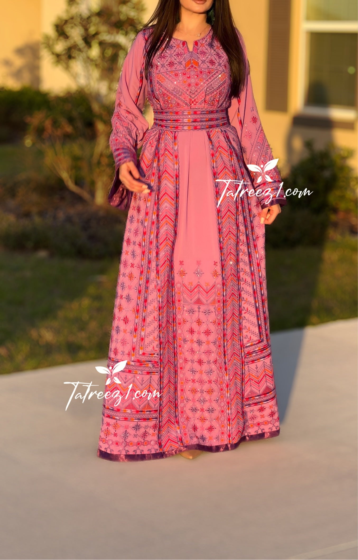 Stunning Lavender Embroidery Traditional Long Thoub