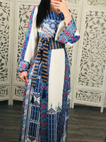 Load image into Gallery viewer, White/ Blue Astonishing Palstainen Embroidery Traditional Long Thoub
