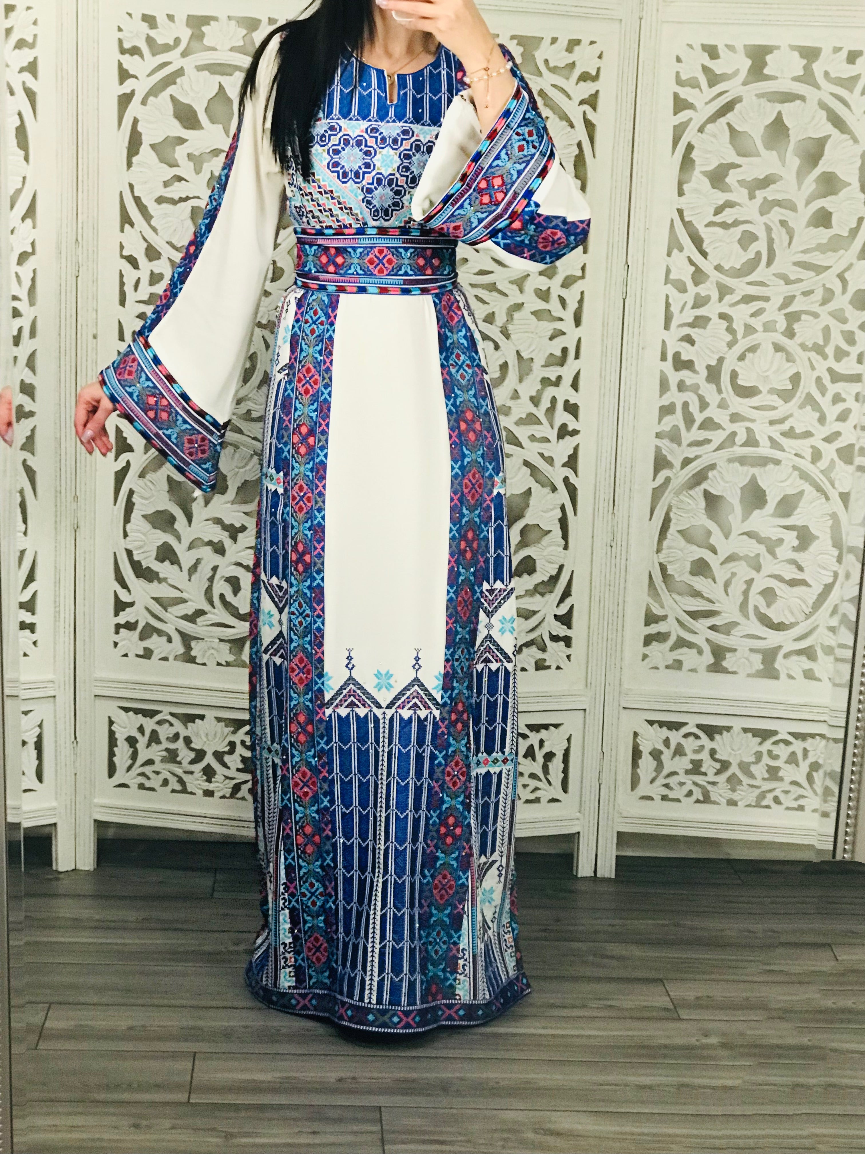 White/ Blue Astonishing Palstainen Embroidery Traditional Long Thoub