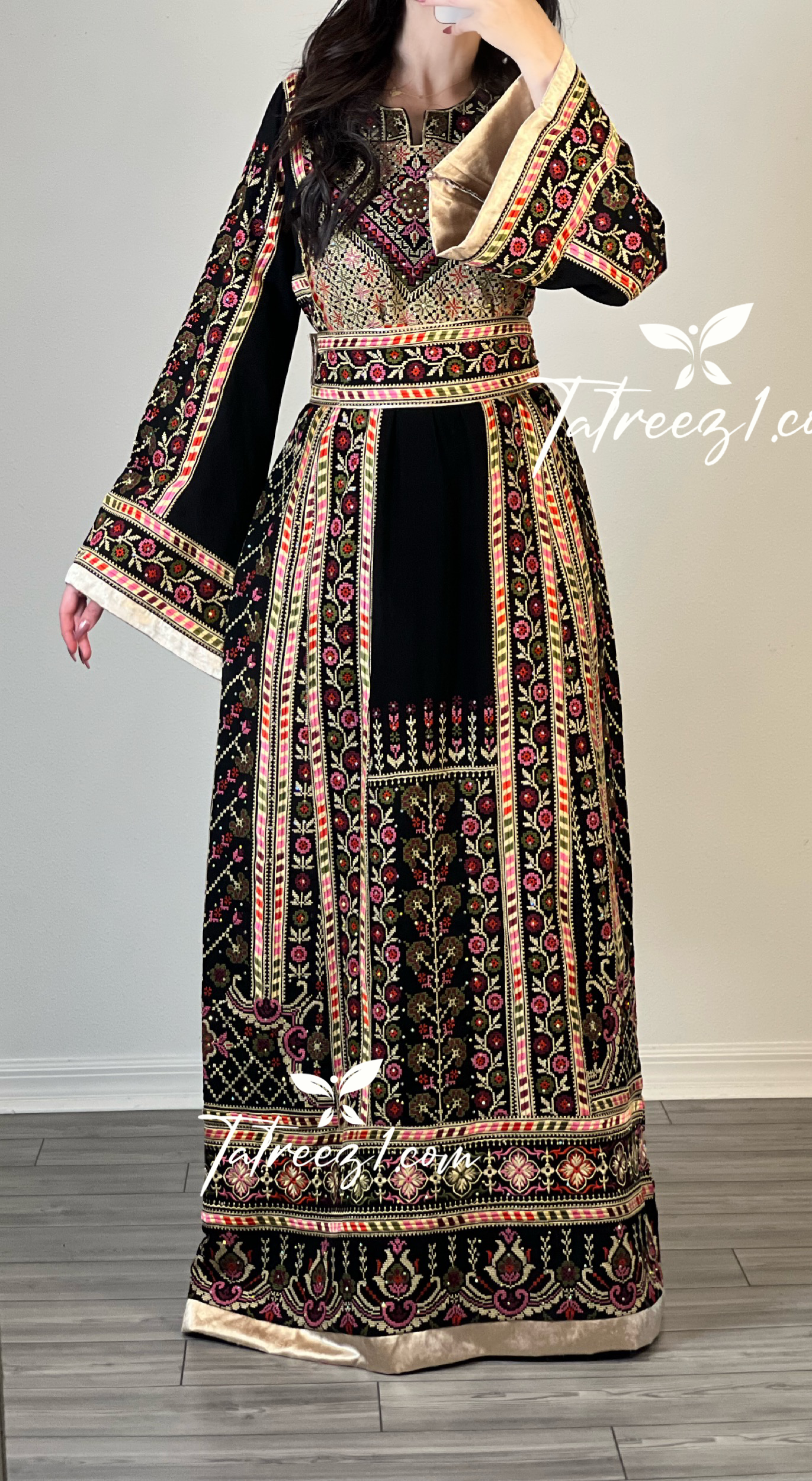 Elegant Style Traditional With Reversible Belt Embroidered Palestinian Fellahi Thobe