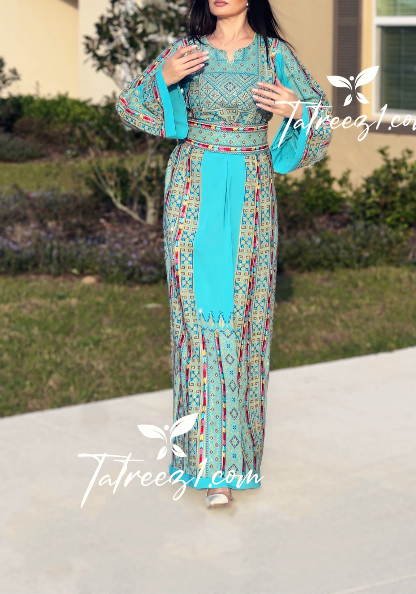 Stunning Turquoise Embroidery Traditional Long Thoub