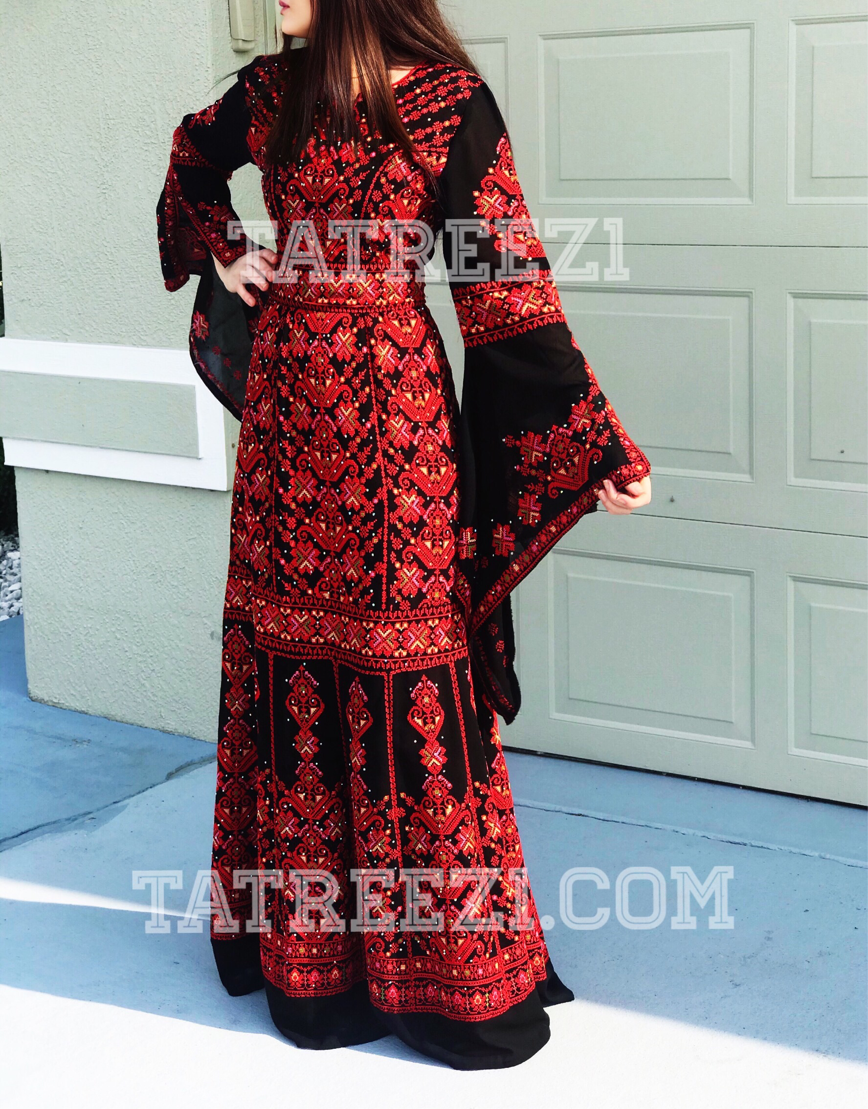 The Perfection Embroidery Long Thoub Dress