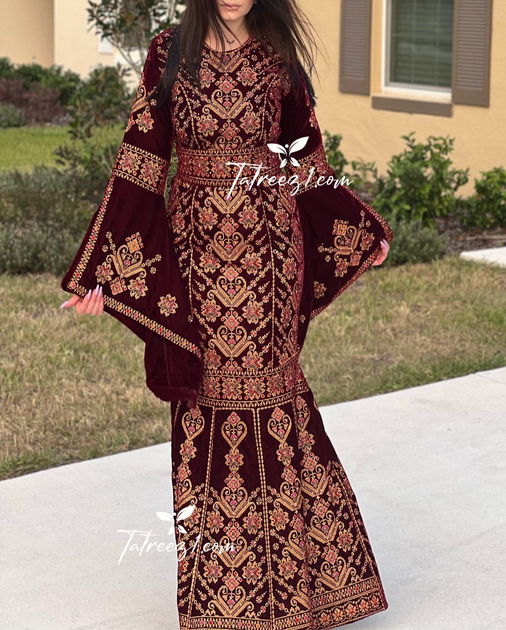 Maroon Luxury Mermaid Embroidery Velvet Thoub