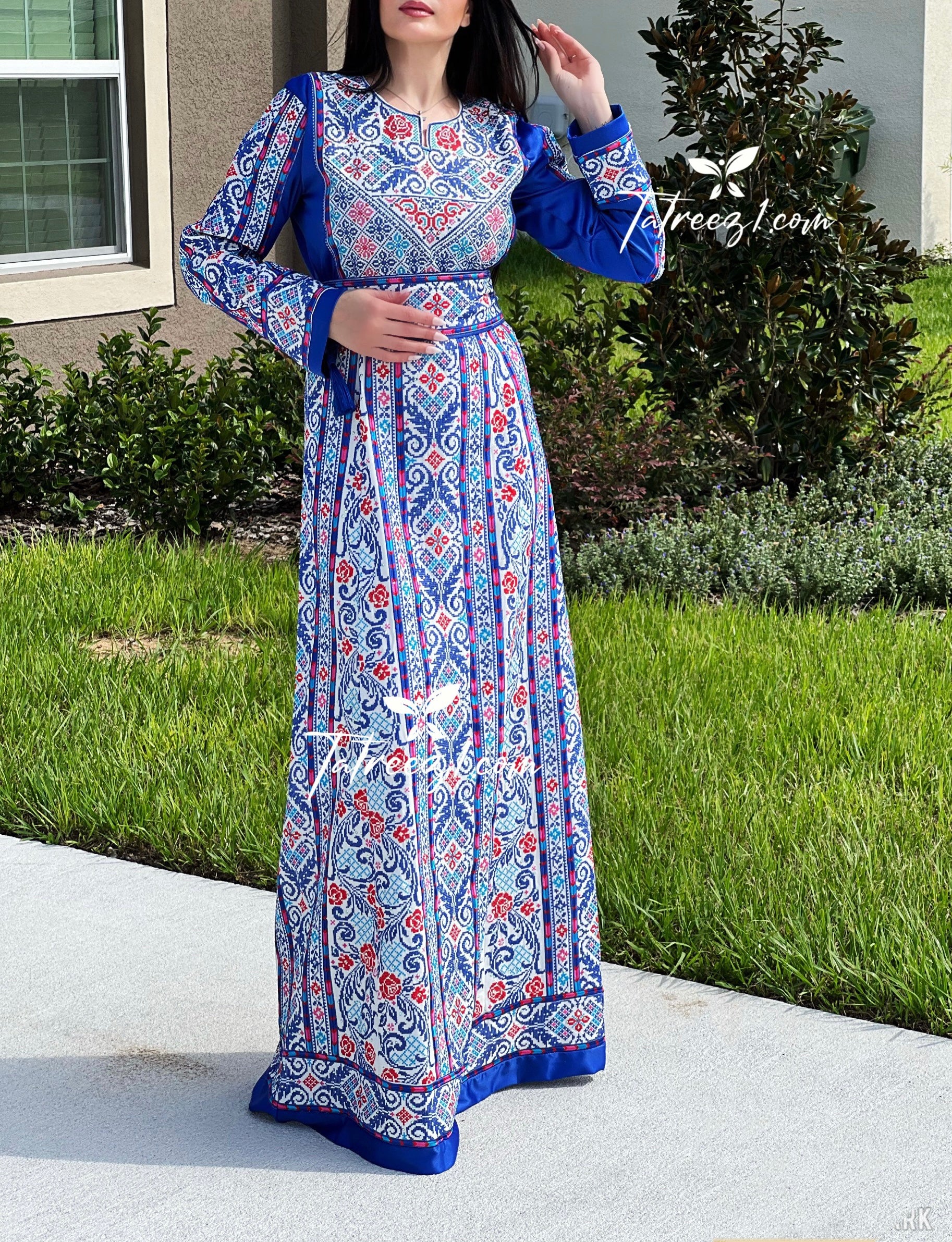 Blue Fully Embroidered  Thoub Dress with Reversible Belt