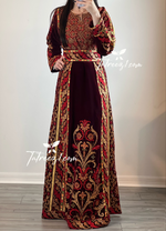 Load image into Gallery viewer, Maroon Stunning Velvet Thoub With Removable Skirt
