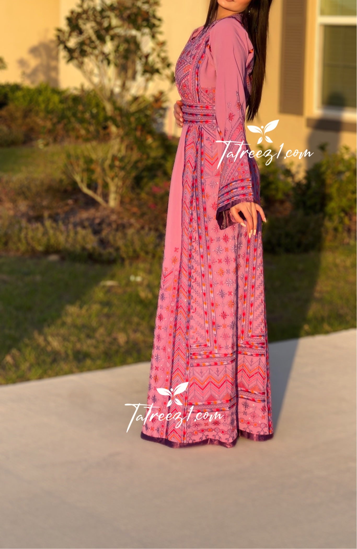 Stunning Lavender Embroidery Traditional Long Thoub