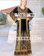 Load image into Gallery viewer, Green Manajel Embroidery Velvet Stones Long Thoub
