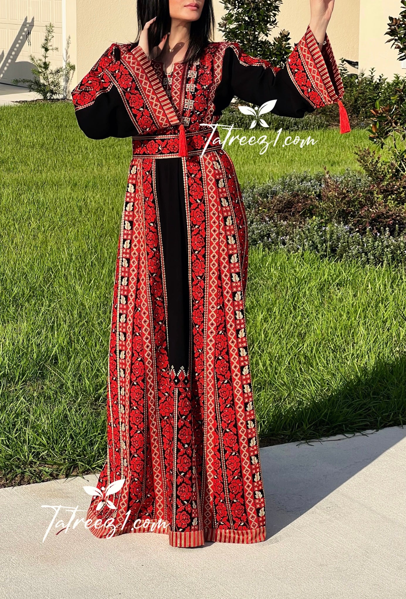 Traditional Kashmir Embroidered Palestinian Fellahi Thobe