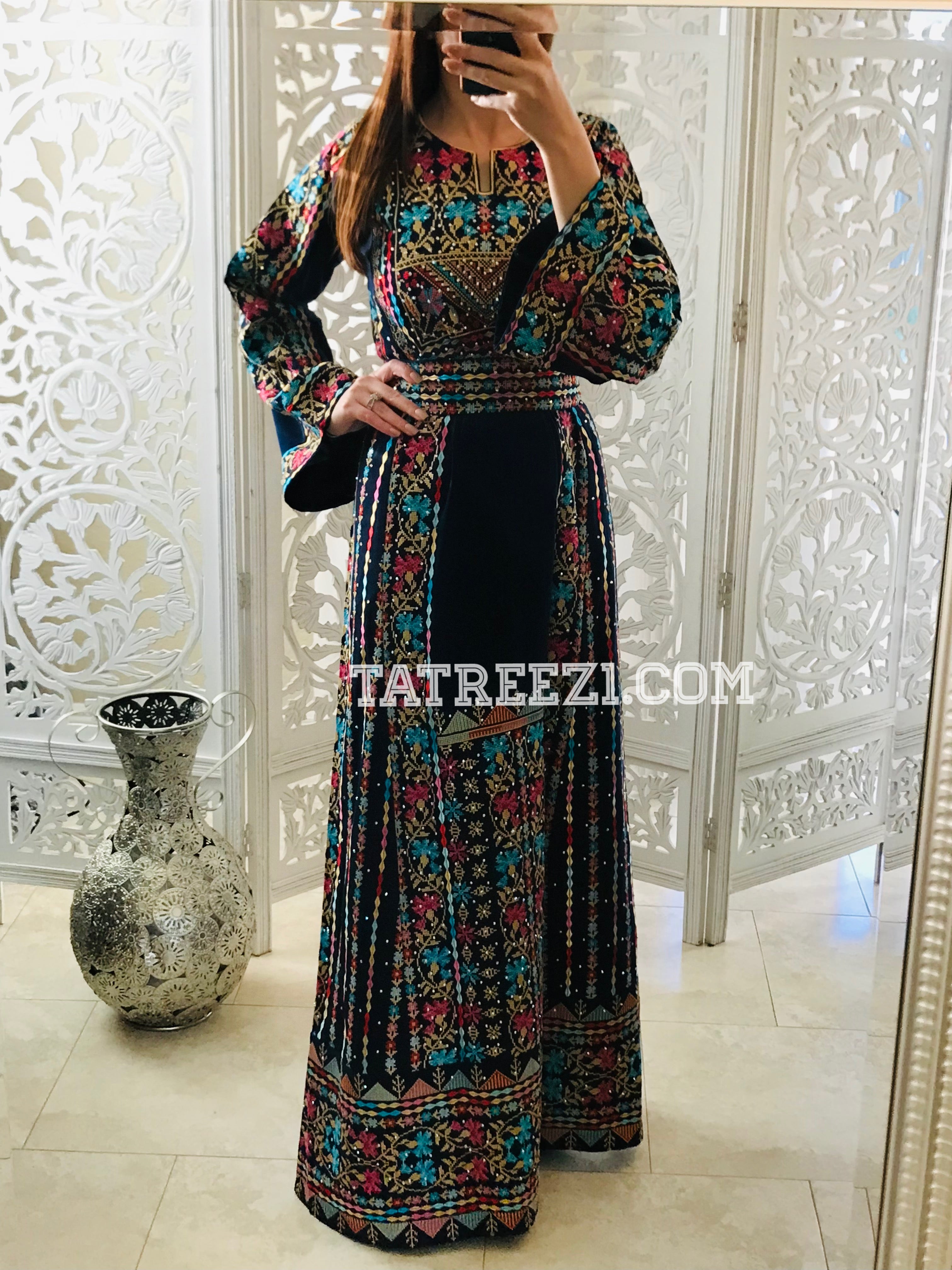 Stunning Modern Blue Embroidery Thoub