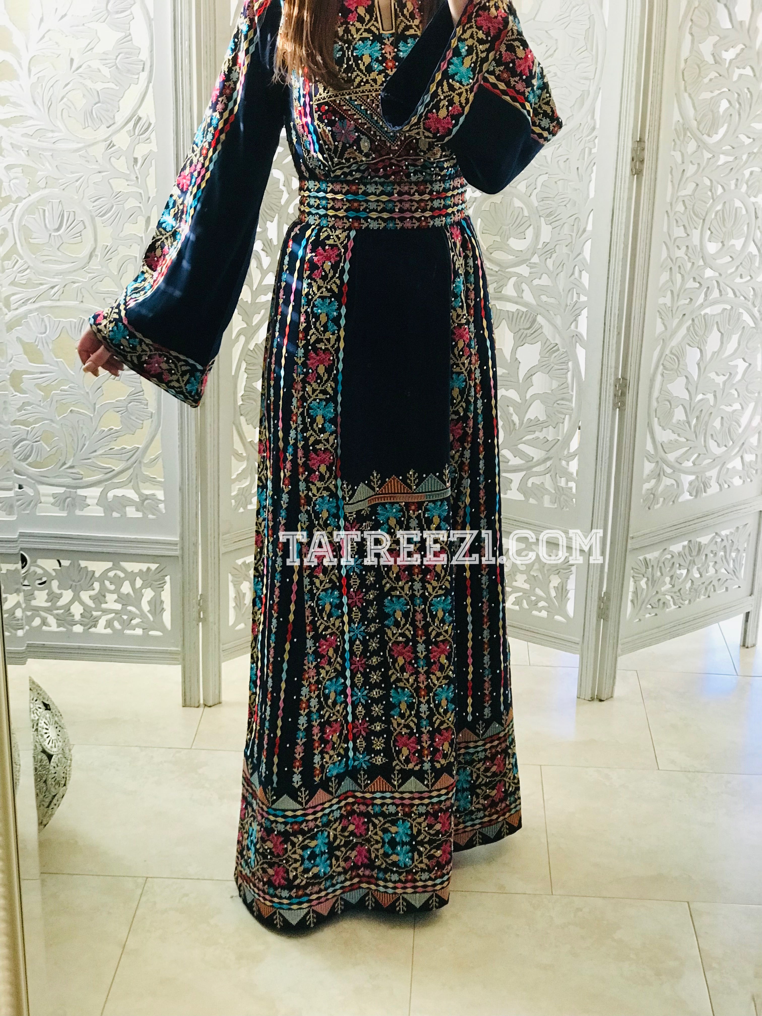 Stunning Modern Blue Embroidery Thoub